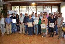 Foto de grupo de las instituciones y los premiados.
